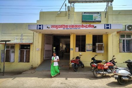संविदा चिकित्सकों को नहीं मिली पगार