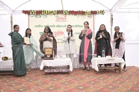 ग्रामीण आदिवासी महिलाएं बनेंगी आत्मनिर्भर : मुर्गी पालन केंद्र से आत्मनिर्भरता की ओर कदम